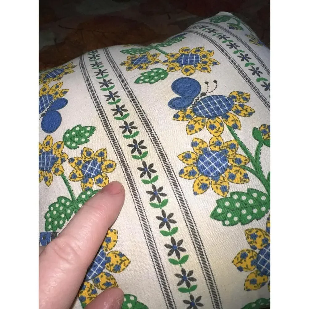 Handmade Pillow with VTG 1960's Sunflower and Butterfly Cotton 10x10.5‎